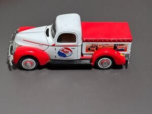Vintage Golden Wheel Diecast 1940 Ford-40 Pepsi Cola Delivery Truck No:#MS13